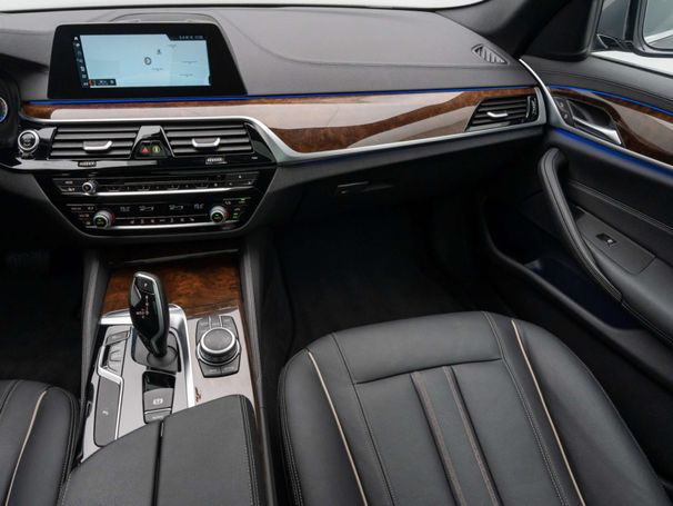 BMW 520d Touring Luxury Line 140 kW image number 34