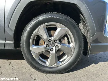 Car image 40