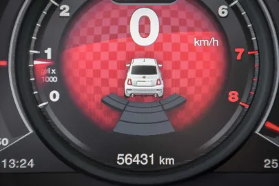 Car image 29