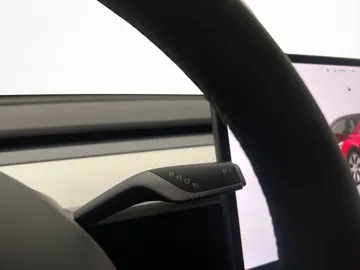 Car image 34