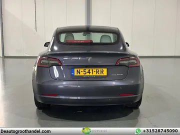 Car image 39