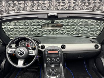 Car image 30