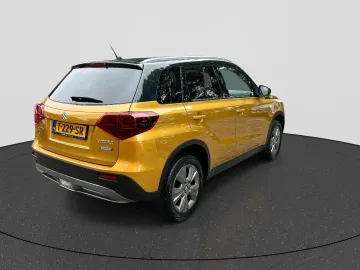Car image 5