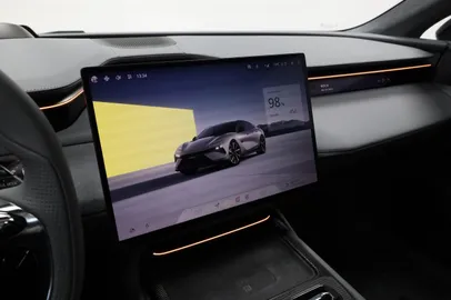 Car image 37