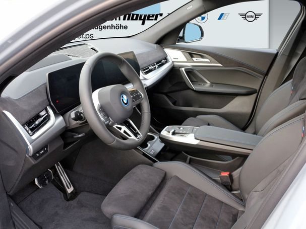 BMW iX2 xDrive30 M Sport 225 kW image number 4