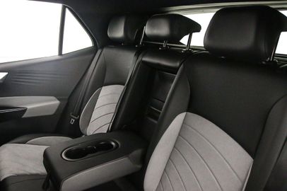 Car image 36