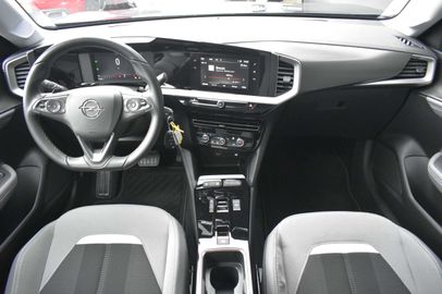 Car image 10