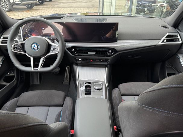 BMW 330e Touring M Sportpaket xDrive 215 kW image number 17