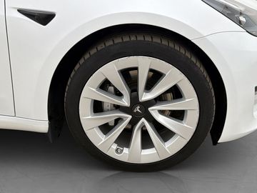 Car image 36