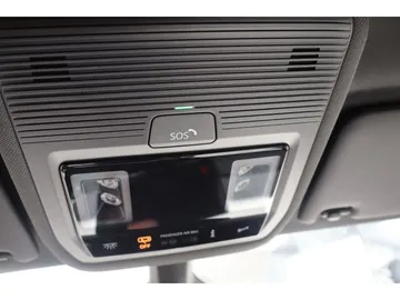 Car image 33