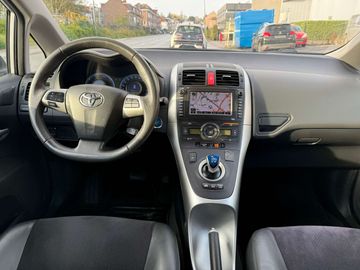 Car image 13