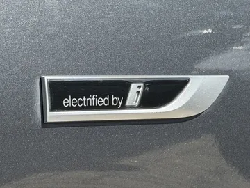 Car image 42