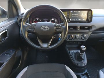 Car image 10