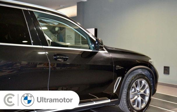 BMW X5 xDrive30d xLine 195 kW image number 3