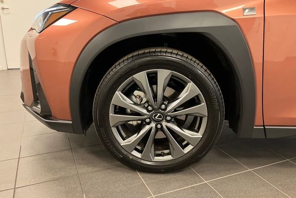 Lexus UX 300h 149 kW image number 18