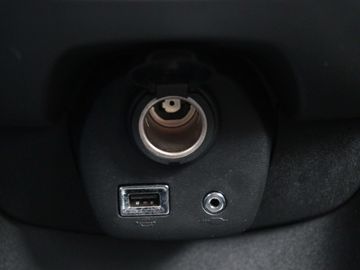 Car image 31