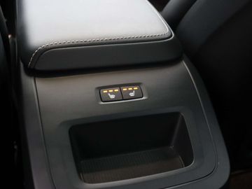 Car image 39