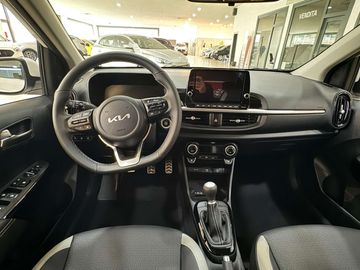 Car image 14