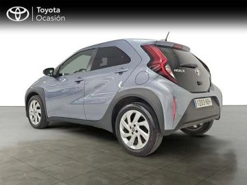 Car image 2