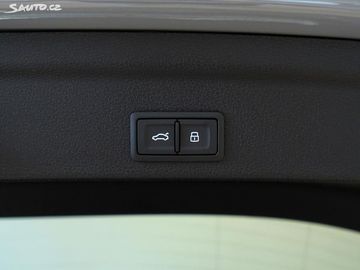 Car image 36