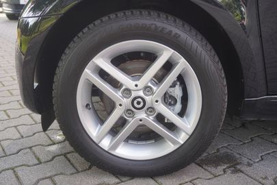 Car image 30