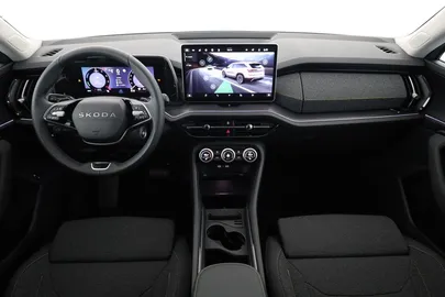 Car image 30