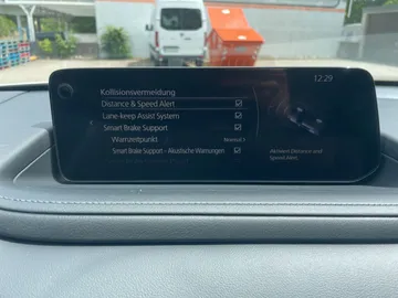 Car image 29