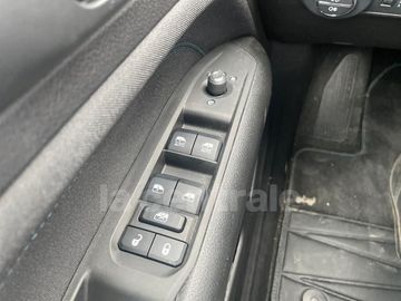 Car image 36