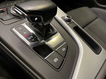 Car image 40