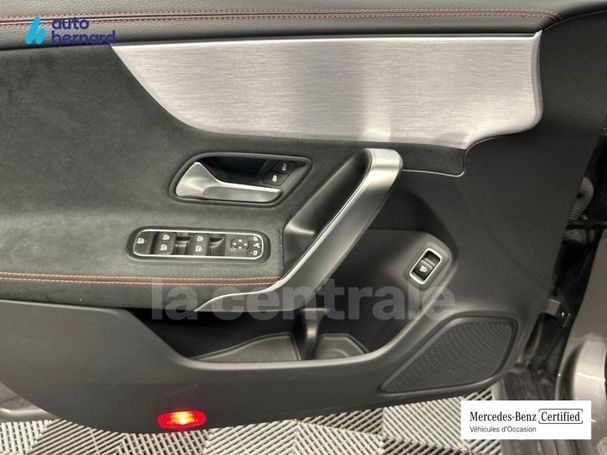 Mercedes-Benz CLA 180 Shooting Brake d 7G-DCT Line 85 kW image number 23