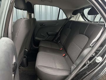 Car image 11