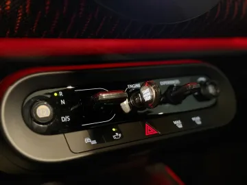 Car image 46