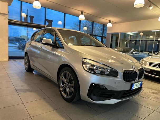 BMW 218i Active Tourer Advantage 103 kW image number 2