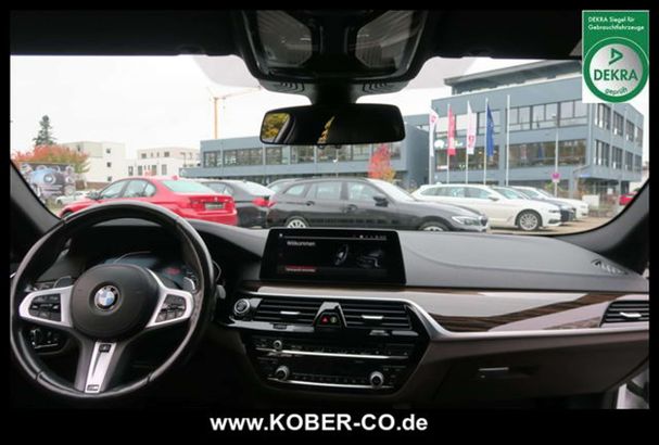 BMW 520d Touring xDrive Luxury Line 140 kW image number 15