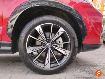 Car image 28