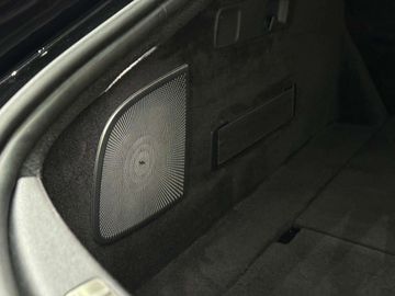 Car image 47