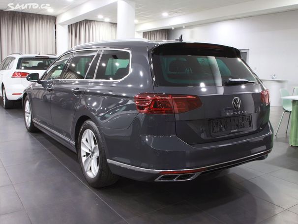 Volkswagen Passat Variant 2.0 TDI R-Line DSG 110 kW image number 4