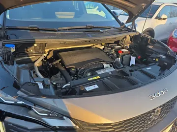Car image 33