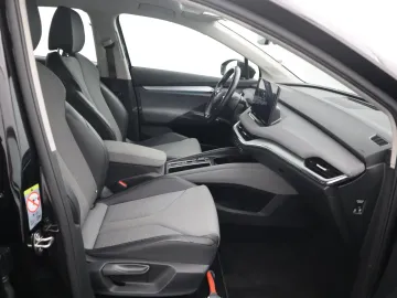 Car image 44