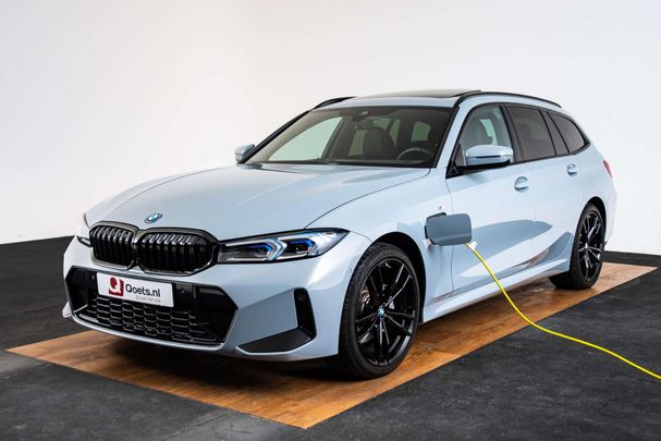 BMW 330e Touring 215 kW image number 7