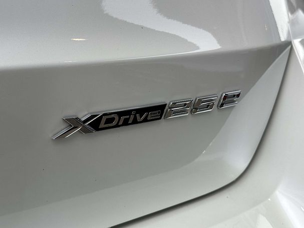 BMW X1 xDrive25e 180 kW image number 11