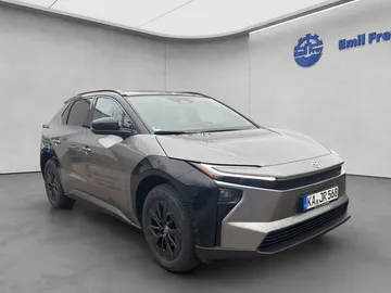 Car image 2