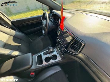 Car image 38