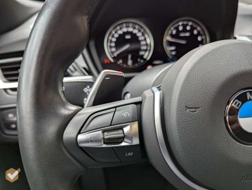 Car image 32