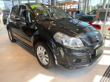 Car image 2