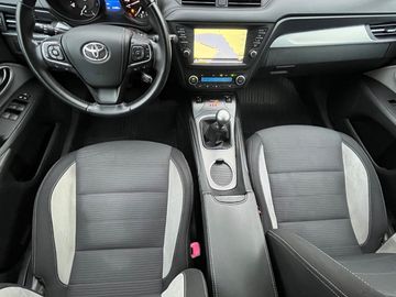 Car image 19