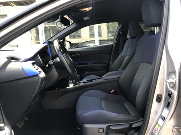 Car image 30