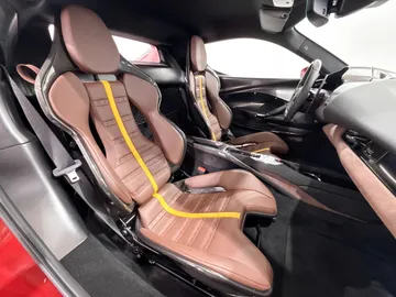 Car image 26