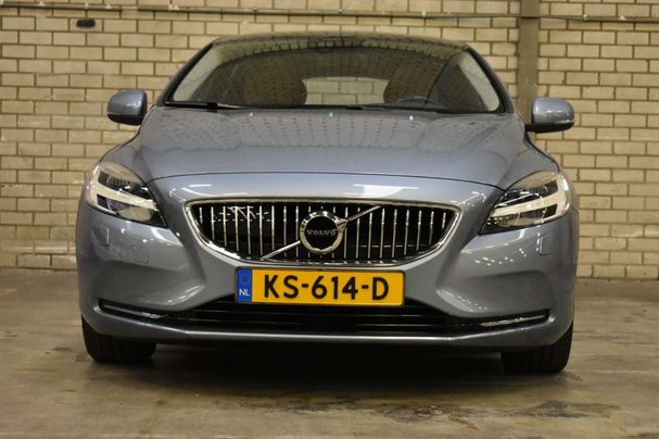 Volvo V40 T2 90 kW image number 3