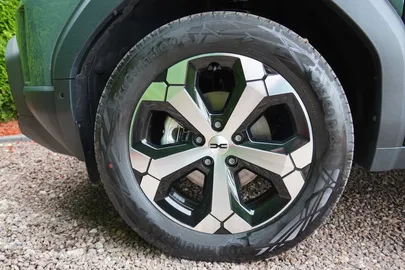 Car image 36